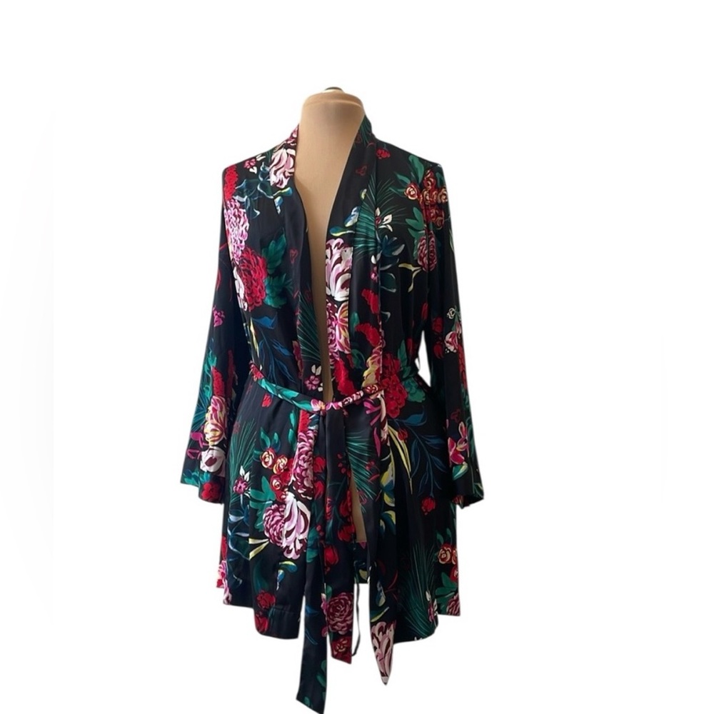 Stars above floral robe size XS/S